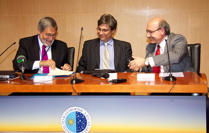 Firma del acuerdo con el IAC