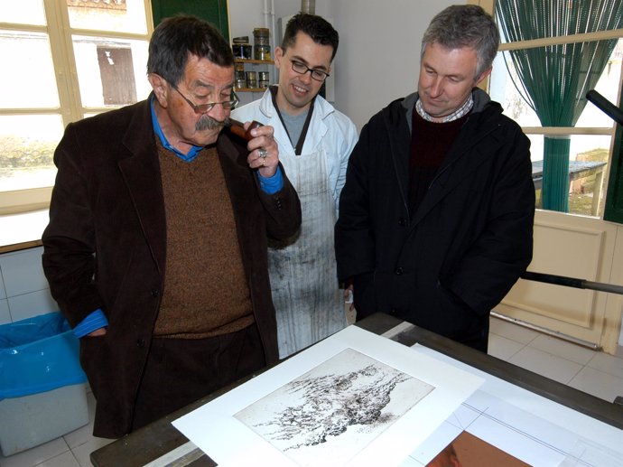 Günter Grass en su visita a Fuendetodos en 2004