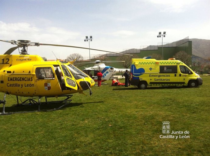 Operación de evacuación del operario herido. 