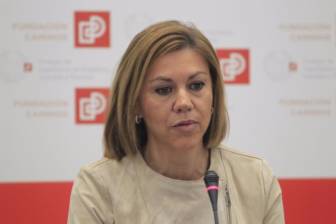 María Dolores de Cospedal en la Fundación Caminos