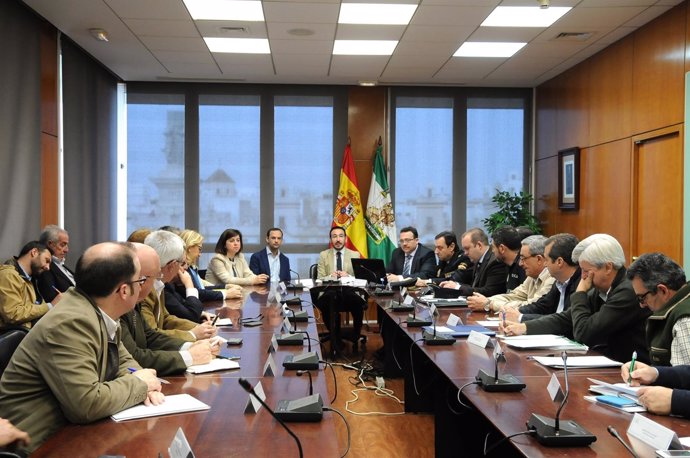 Reunión del delegado de la Junta en Cádiz con las hermandades del Rocío 2015