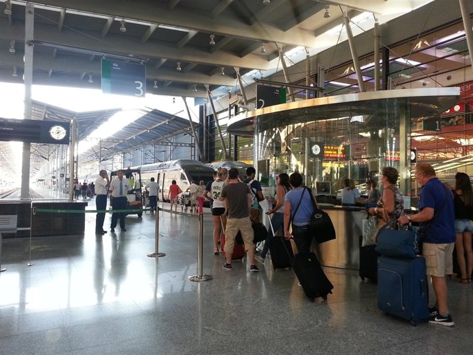 Pasajeros, Viajeros, Tren, Renfe, Adif, viaje, Estación