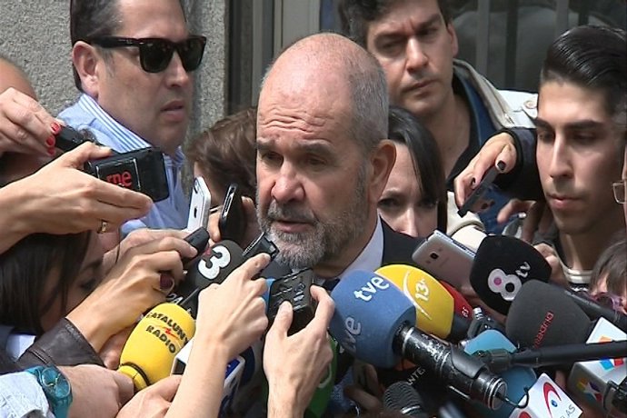 Chaves dice que "nunca jamás" adoptó una decisión ilegal