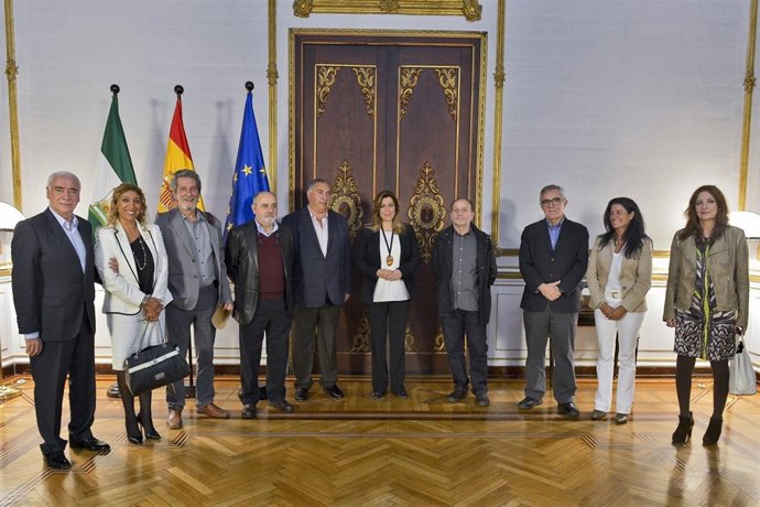 Susana Díaz se reúne con el sector de la cultura