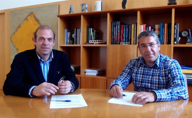 Firma convenio glorieta de Calahorra