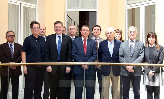 Comité ejecutivo de la CEV con Puig, candidato del PSPV, y MªJosé Mira.