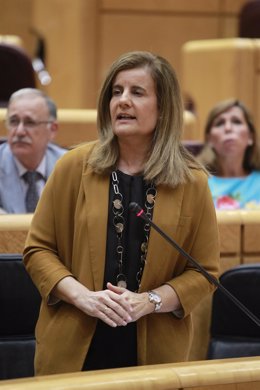 Fátima Báñez en el Senado