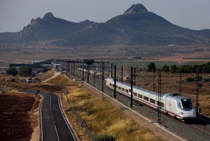 Tren Ave en España