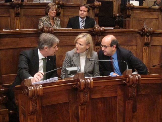 Alberto Fernández, Àngels Esteller Y Javier Mulleras, PP (Archivo)