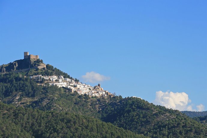 Vista de Segura de la Sierra.