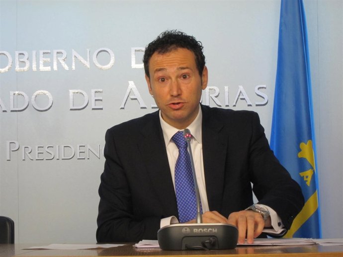 Guillermo Martínez.