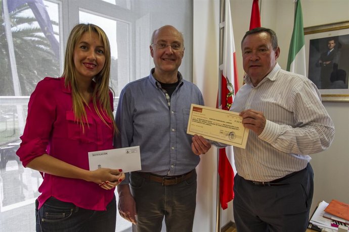 Entrega de recaudación del Día Mundial del Verdel