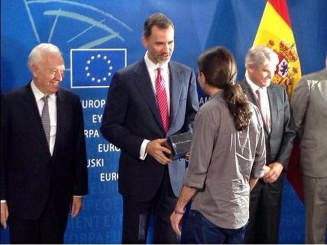 Felipe VI y Pablo Iglesias en Bruselas