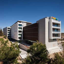 Edificio de Cajamar en el PITA