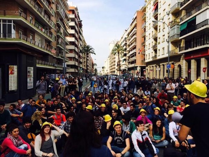 Manifestación de la comunidad de la Politécnica de la US