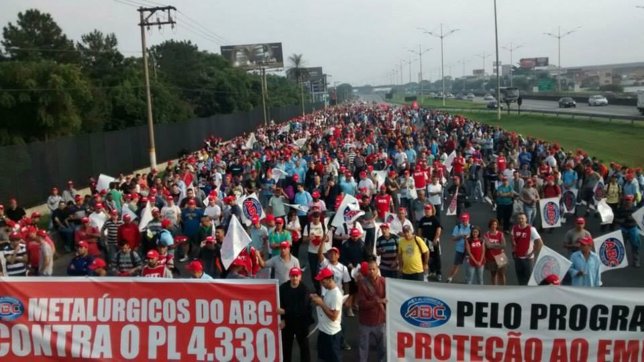 Metroviários e rodoviários entram em greve em Recife, Salvador e Porto Alegre