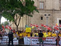 Ex de Delphi, monitores y ALPE se concentran este jueves en el Parlamento