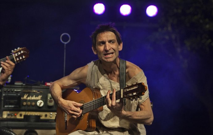 Espectaculo TENEMOS UN PROBLEMA De ALBERT PLA & DIEGO CORTES