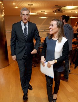 A conselleira de Medio Ambiente, Territorio e Infraestruturas, Ethel Vázquez, e 