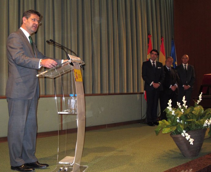El ministro de Justicia, Rafael Catalá, durante la toma de posesión del delegado