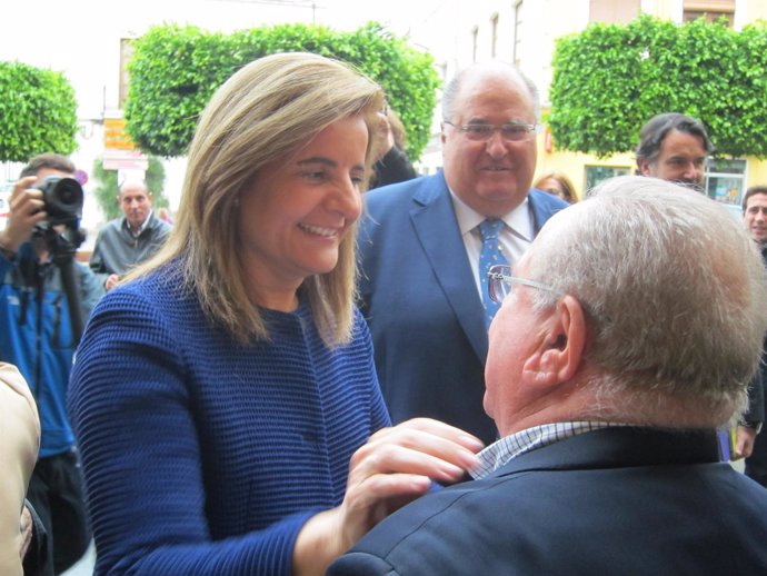 La ministra de Empleo, Fátima Báñez, visita la Villa de Gádor