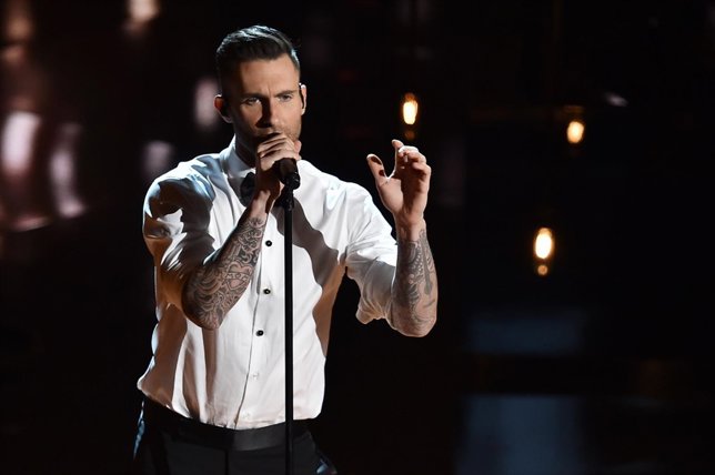 Adam Levine en concierto