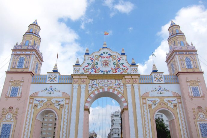 Portada de la Feria de Abril de Sevilla 2015