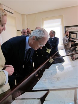 El ministro Pedro Morenés visita el Instituto Hidrográfico de la Marina