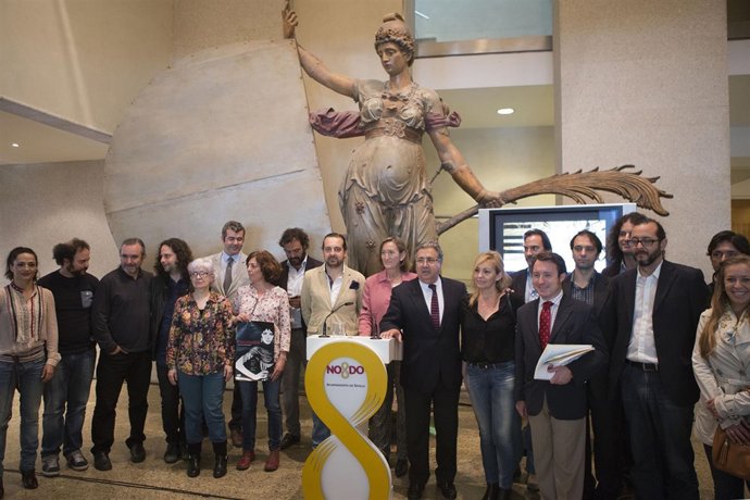 El alcalde de Sevilla en la presentación de la programación de Joaquín Turina