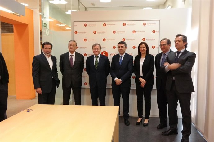 Reunión del PPCV con el Colegio de Economistas