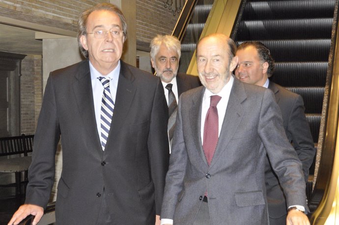 Alfredo Pérez Rubalcaba y Carlos Pérez Anadón (PSOE).