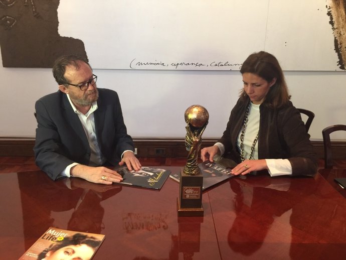 Entrega del premio Golden Expogays a Barcelona