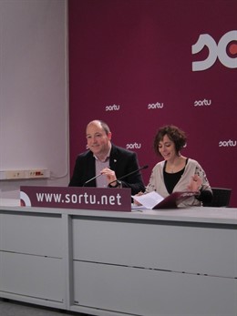 Pernando Barrena y Amaia Izko.