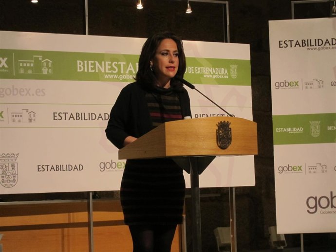 Consejera de Empleo, Mujer y Políticas Sociales, María Ángeles Muñoz