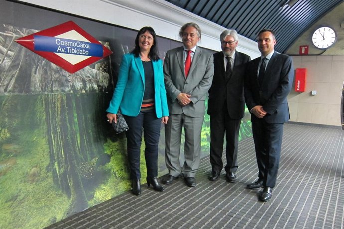 Presentación del nuevo nombre de la estación 'CosmoCaixa Av. Tibidabo'
