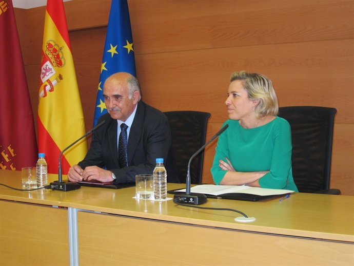 Garre y Martínez-Cachá, durante la prsentación