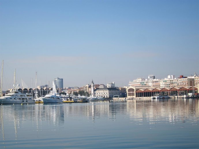 Imagen de la dársena del Puerto de Valencia