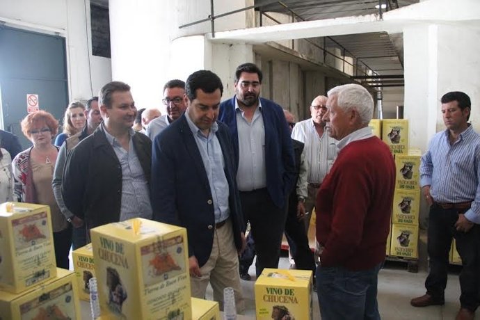 El presidente del PP andaluz, Juanma Moreno, en Chucena (Huelva).