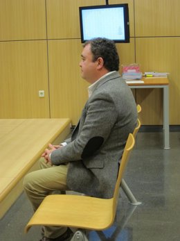 El alcalde de Utiel en un momento del juicio