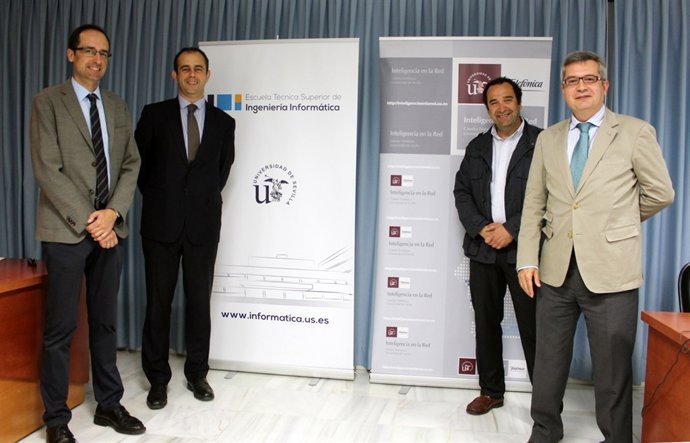 Estudiantes de la US desarrollan aplicacione móviles que mejoran la vida