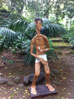 Caprichos muestra esculturas jardín concepción