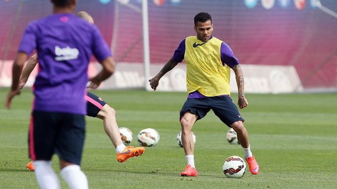 Dani Alves Barcelona entrenamiento