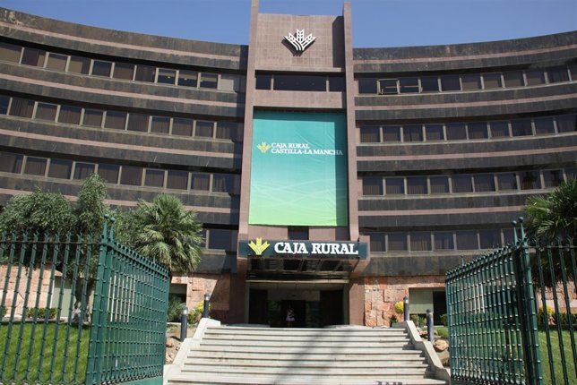 Fachada sede Caja Rural Castilla-La Mancha