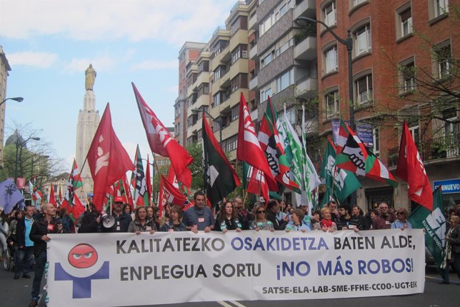 Manifestación de los sindicatos de Osakidetza en Bilbao
