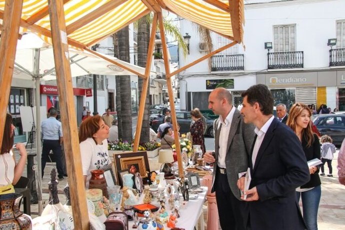 El ecretario de política institucional del psoe.A francisco conejo visita