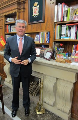 El alcalde de Jaén y candidato a la reelección, José Enrique Fernández de Moya.
