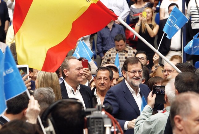 Mariano Rajoy junto a Alberto Fabra en el acto del PP en Alicante