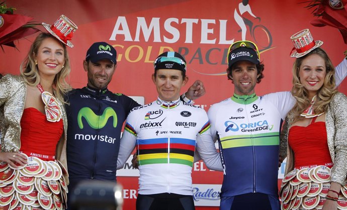 Alejandro Valverde en el podio de la Amstel Gold Race
