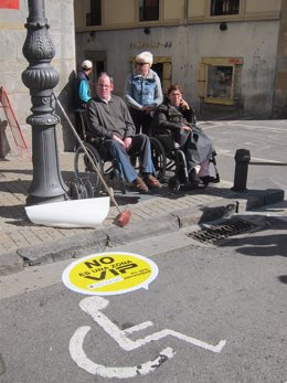 Campaña de Cocemfe por el buen uso de las plazas para personas con discapacidad.