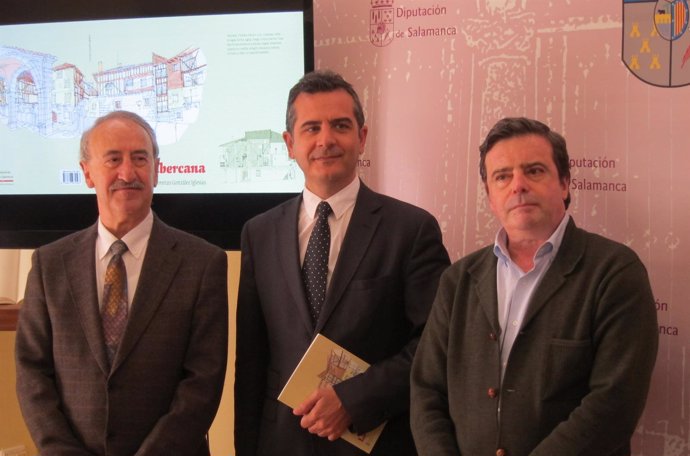 , Jesús Pascual, Manuel Tostado Y Adolfo Domínguez Presentan El Libro